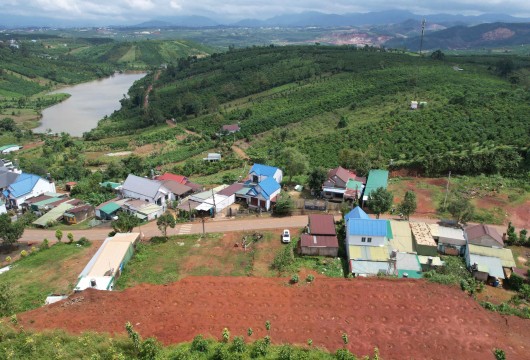 Bán 22m Mặt tiền đường nhựa Phùng Hưng - Phường 3 Bảo Lộc Giá chỉ bằng 1/2 giá thị trường.